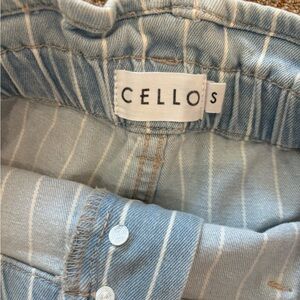 CELLO shorts size Small